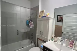 4670 NW 84th Ave, Doral, FL 33166 - Photo 11