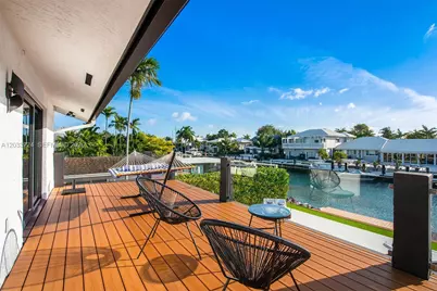1942 NE 119th Rd, North Miami, FL 33181 - Photo 41