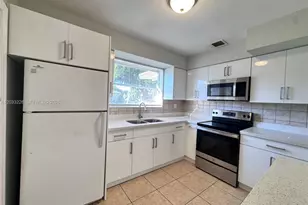 7900 NW 16th St, Pembroke Pines, FL 33024 - Photo 1