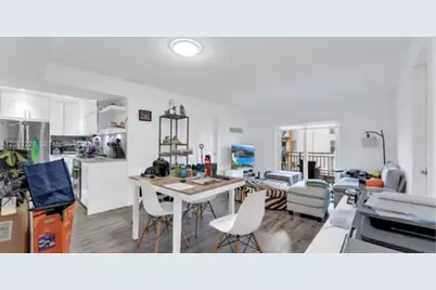 4841 NW 7th St #303-4, Miami, FL 33126 - Photo 9