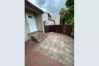 10284 NW 9th St Cir #204, Miami, FL 33172 - Photo 19