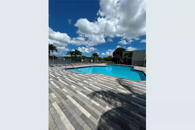 10284 NW 9th St Cir #204, Miami, FL 33172 - Photo 33