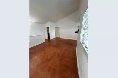 10284 NW 9th St Cir #204, Miami, FL 33172 - Photo 11