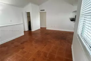 10284 NW 9th St Cir, Miami, FL 33172 - Photo 11
