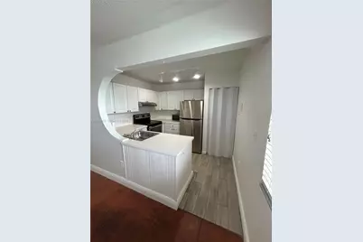 10284 NW 9th St Cir #204, Miami, FL 33172 - Photo 5