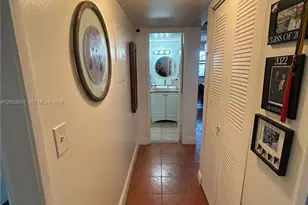 10284 NW 9th St Cir, Miami, FL 33172 - Photo 15