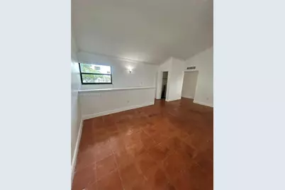 10284 NW 9th St Cir #204, Miami, FL 33172 - Photo 9
