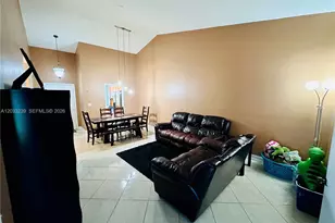 8203 NW 100th Dr, Tamarac, FL 33321 - Photo 7