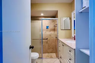 8203 NW 100th Dr, Tamarac, FL 33321 - Photo 15