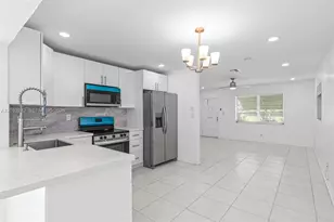 7505 NW 58th St, Tamarac, FL 33321 - Photo 11