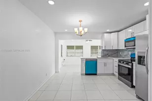 7505 NW 58th St, Tamarac, FL 33321 - Photo 9