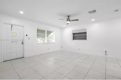 7505 NW 58th St, Tamarac, FL 33321 - Photo 5