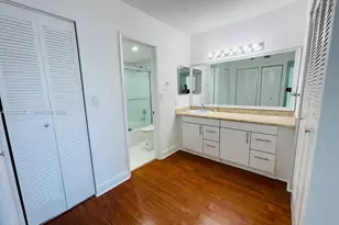 20505 E Country Club Dr, Aventura, FL 33180 - Photo 7