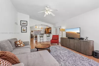 13100 NW 11th Dr, Sunrise, FL 33323 - Photo 19