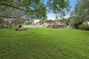 13100 NW 11th Dr, Sunrise, FL 33323 - Photo 5
