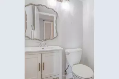 600 NE 36th St #211, Miami, FL 33137 - Photo 9