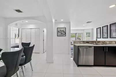 448 NW 15th Way, Fort Lauderdale, FL 33311 - Photo 7