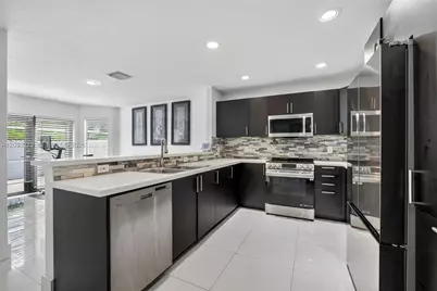 448 NW 15th Way, Fort Lauderdale, FL 33311 - Photo 5