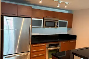 253 NE 2nd St, Miami, FL 33132 - Photo 17