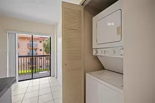 5490 W 21st Ct, Hialeah, FL 33016 - Photo 17