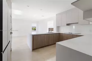 8551 NW 110th Ave, Doral, FL 33178 - Photo 9