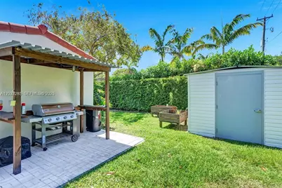 11 NW 97th St, Miami Shores, FL 33150 - Photo 11