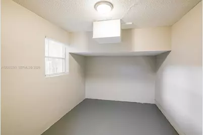 7820 SW 9th St, North Lauderdale, FL 33068 - Photo 13