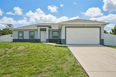 910 Richmond Ave N, Lehigh Acres, FL 33972 - Photo 5