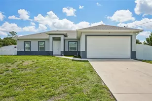 910 Richmond Ave N, Lehigh Acres, FL 33972 - Photo 5