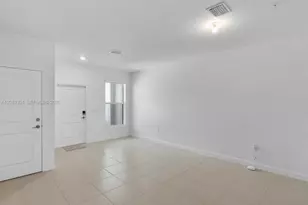 106 SW 184th Pl, Pembroke Pines, FL 33029 - Photo 11