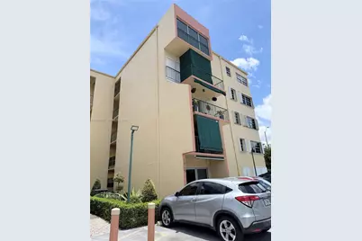 1975 W 44th Pl #401, Hialeah, FL 33012 - Photo 1