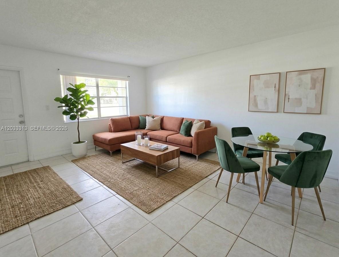 4160 NW 21st St #124D - 4160 NW 21st St #124D, Lauderhill, FL 33313 Luxury Property | Jose Angel Pina