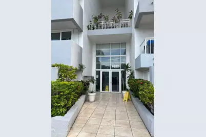 7832 Collins Ave #406, Miami Beach, FL 33141 - Photo 3