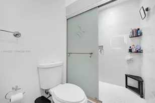 10560 SW 156th Pl, Miami, FL 33196 - Photo 15