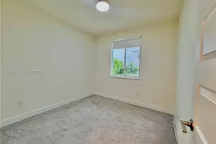 10295 NW 64th Terrace, Doral, FL 33178 - Photo 11
