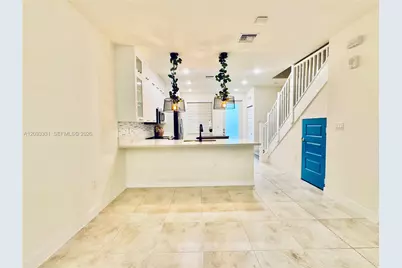 10295 NW 64th Ter #104, Doral, FL 33178 - Photo 3