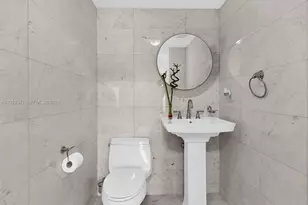 16699 Collins Ave, Sunny Isles Beach, FL 33160 - Photo 19