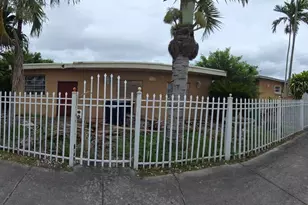 9039 SW 34th St, Miami, FL 33165 - Photo 3