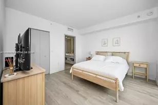 55 SW 9th St, Miami, FL 33130 - Photo 5