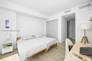 55 SW 9th St, Miami, FL 33130 - Photo 11
