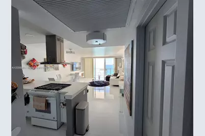 [Address not provided], Hallandale Beach, FL 33009 - Photo 11