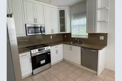 1521 Seagrape Way, Hollywood, FL 33019 - Photo 9