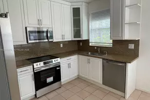 1521 Seagrape Way, Hollywood, FL 33019 - Photo 9