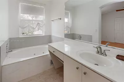 1521 Seagrape Way, Hollywood, FL 33019 - Photo 27