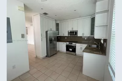 1521 Seagrape Way, Hollywood, FL 33019 - Photo 9
