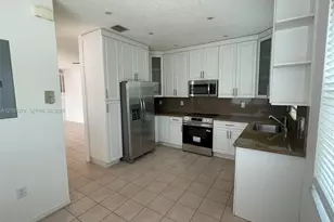 1521 Seagrape Way, Hollywood, FL 33019 - Photo 9