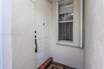 1521 Seagrape Way, Hollywood, FL 33019 - Photo 5
