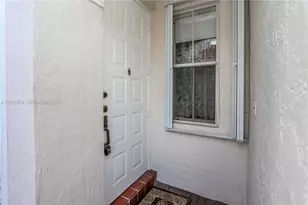 1521 Seagrape Way, Hollywood, FL 33019 - Photo 5