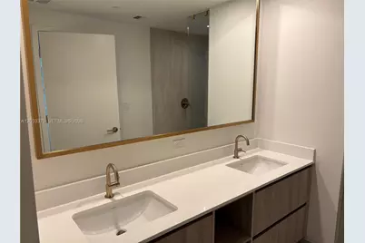 77 SE 5th Street #2108, Miami, FL 33131 - Photo 9