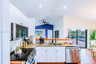 2724 SW 1st Ter Cape Cor Na, Cape Coral, FL 33991 - Photo 37
